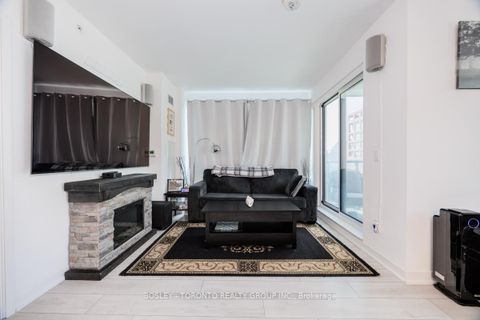 Photo 3 at 363 - 31 Tippett Road, Clanton Park, Toronto