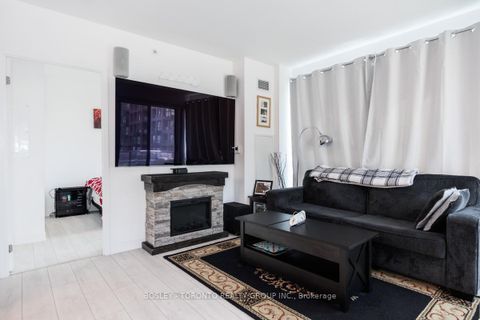 Photo 5 at 363 - 31 Tippett Road, Clanton Park, Toronto