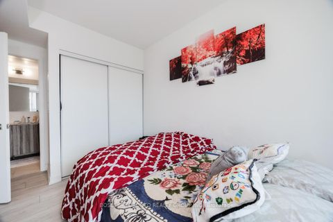 Photo 16 at 363 - 31 Tippett Road, Clanton Park, Toronto