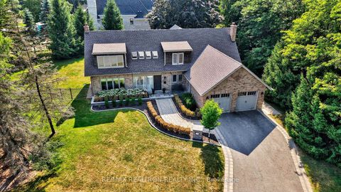 Photo 42 at 2 Aukland Lane, King City, King