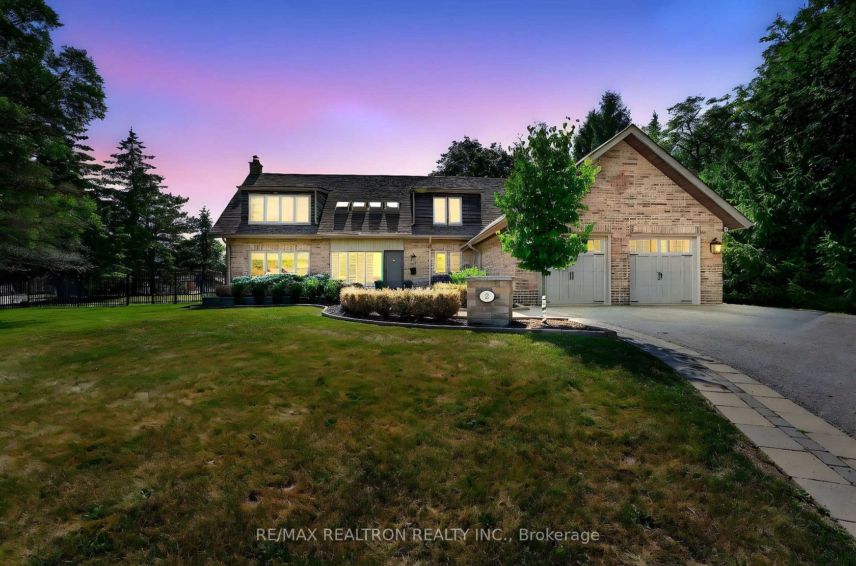 2 Aukland Lane, King City, King 