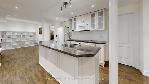 Photo 40 at 48 Lady Angela Lane, Patterson, Vaughan