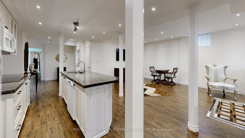 Photo 42 at 48 Lady Angela Lane, Patterson, Vaughan