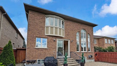 Photo 46 at 48 Lady Angela Lane, Patterson, Vaughan