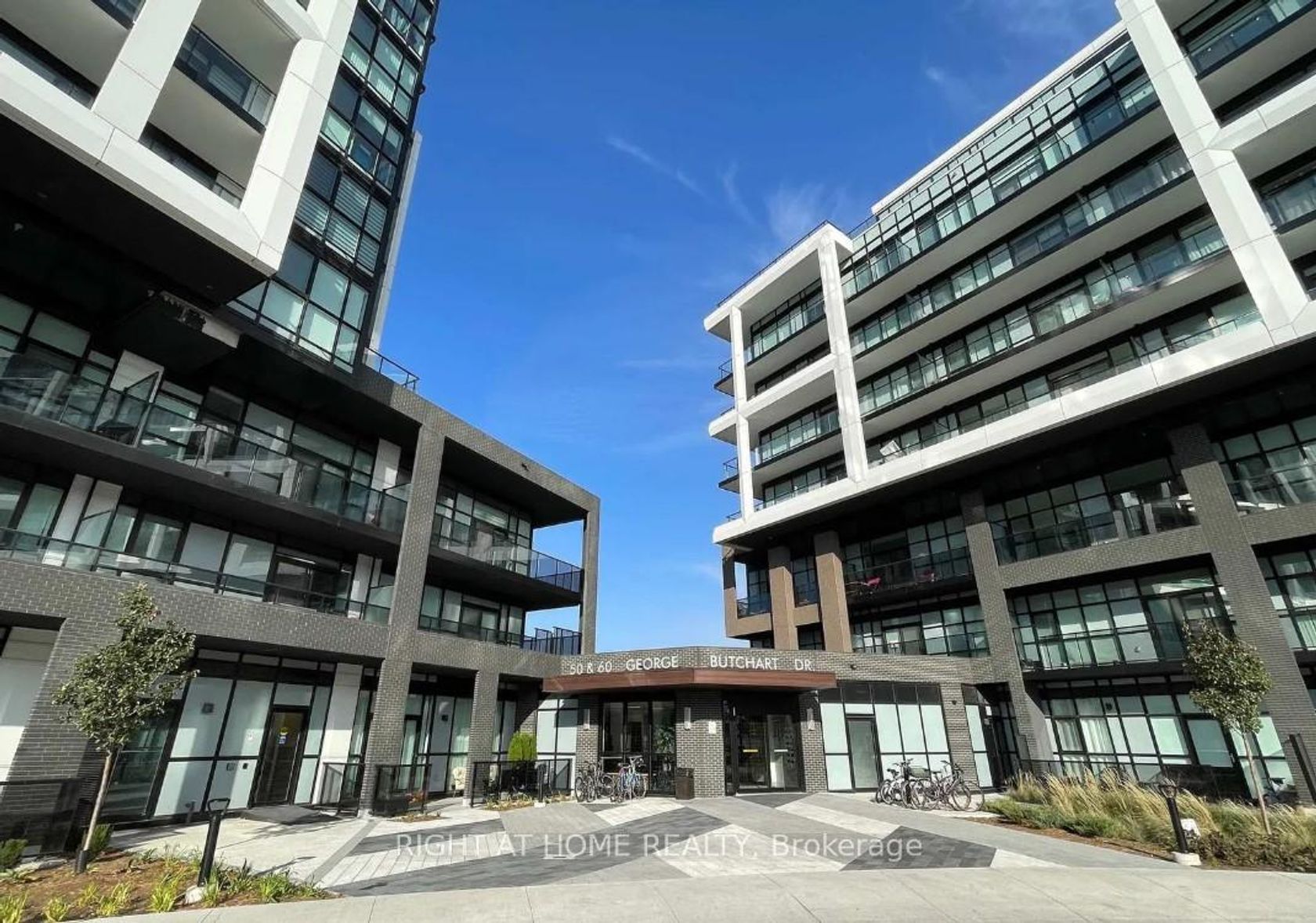 625 - 50 George Butchart Drive, CFB, Toronto 