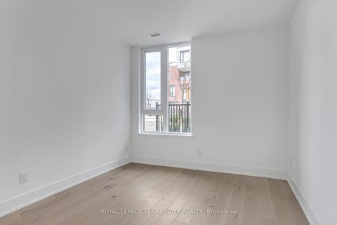 Photo 13 at 127 - 11 Maryport Avenue, CFB, Toronto