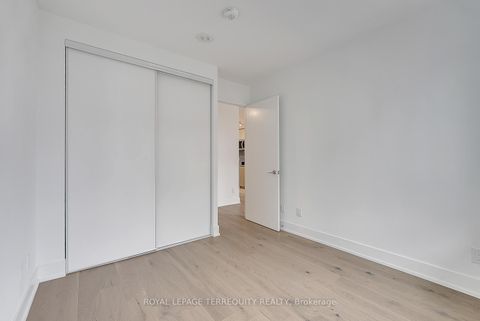 Photo 15 at 127 - 11 Maryport Avenue, CFB, Toronto
