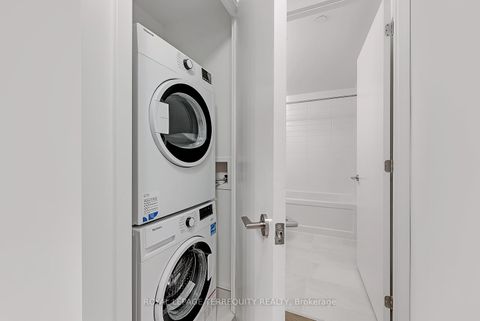 Photo 18 at 127 - 11 Maryport Avenue, CFB, Toronto