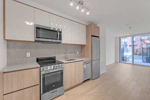 Photo 26 at 127 - 11 Maryport Avenue, CFB, Toronto