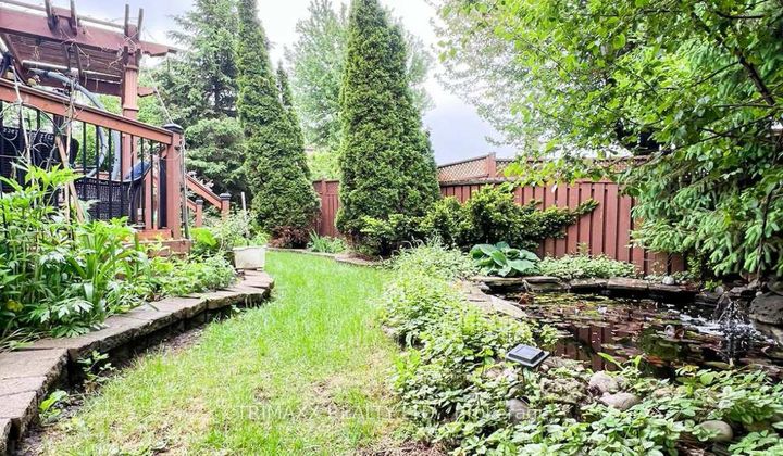 Photo 13 at 3 Turret Crescent, Fletcher's Meadow, Brampton