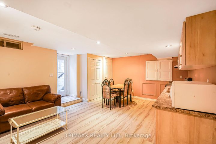 Photo 24 at 3 Turret Crescent, Fletcher's Meadow, Brampton