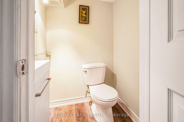Photo 27 at 3 Turret Crescent, Fletcher's Meadow, Brampton