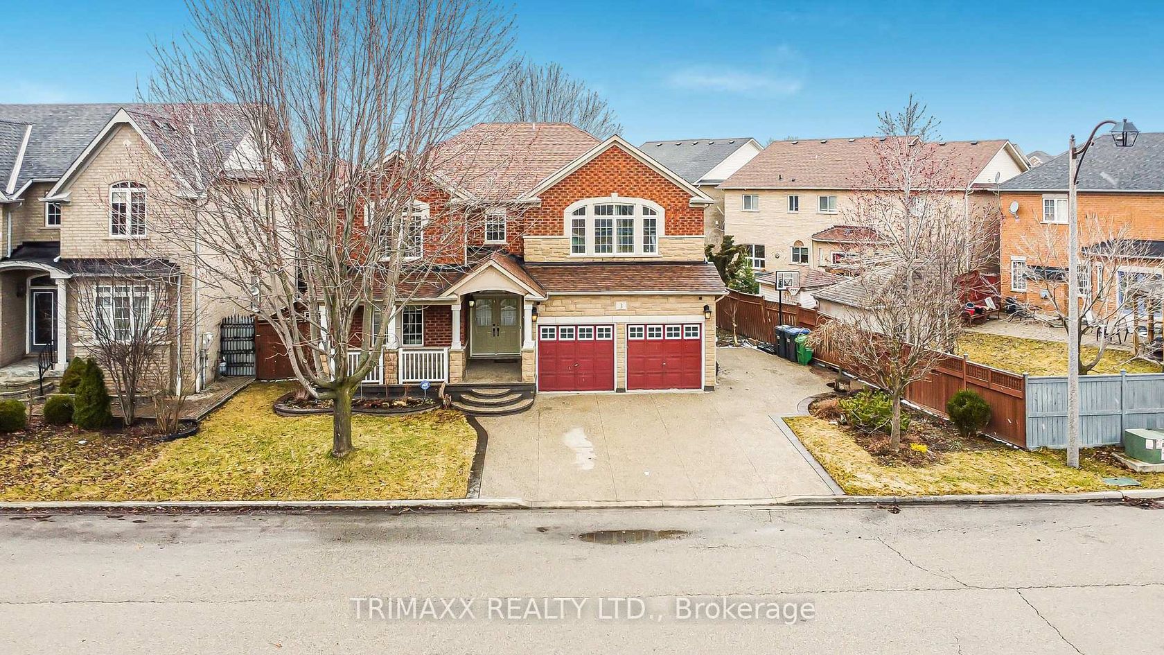 3 Turret Crescent, Fletcher's Meadow, Brampton 2