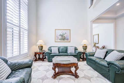 Photo 9 at 2359 Saw Whet Boulevard, GA Glen Abbey, Oakville