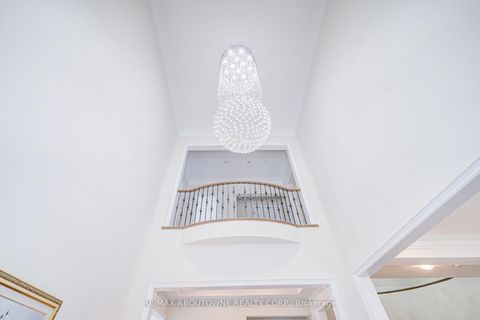 Photo 10 at 2359 Saw Whet Boulevard, GA Glen Abbey, Oakville