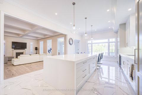 Photo 21 at 2359 Saw Whet Boulevard, GA Glen Abbey, Oakville