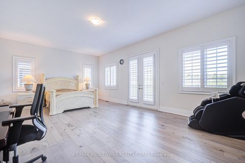 Photo 26 at 2359 Saw Whet Boulevard, GA Glen Abbey, Oakville