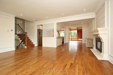 Photo 6 at 140 Wedgewood Drive, Newtonbrook East, Toronto