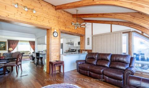 Photo 14 at 140 Wedgewood Drive, Newtonbrook East, Toronto