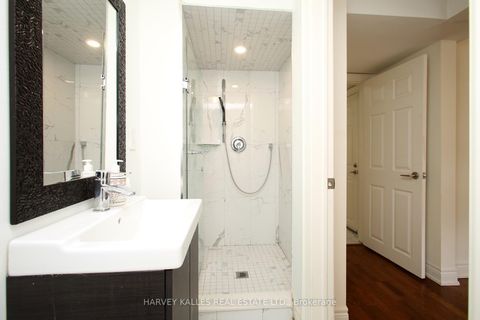 Photo 22 at 140 Wedgewood Drive, Newtonbrook East, Toronto