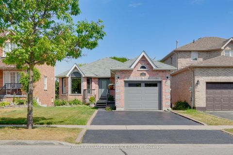 Photo 0 at 12 Dunnett Drive, Ardagh, Barrie