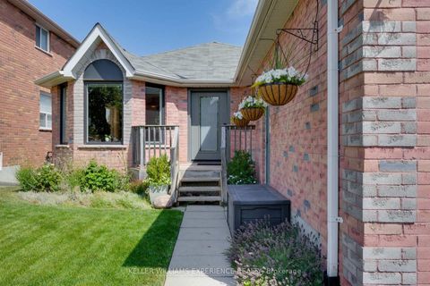 Photo 1 at 12 Dunnett Drive, Ardagh, Barrie