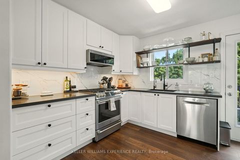 Photo 9 at 12 Dunnett Drive, Ardagh, Barrie