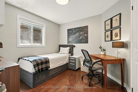 Photo 15 at 12 Dunnett Drive, Ardagh, Barrie