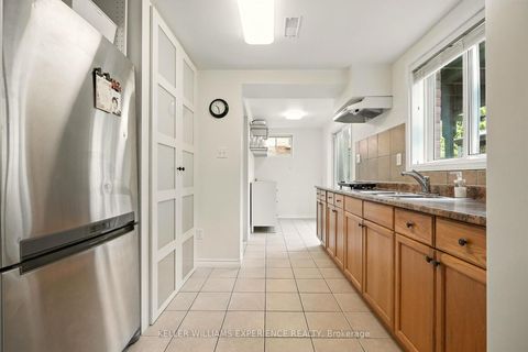 Photo 22 at 12 Dunnett Drive, Ardagh, Barrie