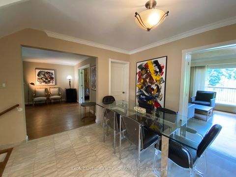 Photo 2 at 108 Old Colony Road, Windfields, Toronto