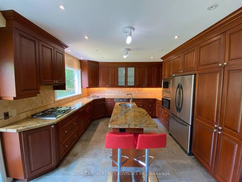 Photo 4 at 108 Old Colony Road, Windfields, Toronto