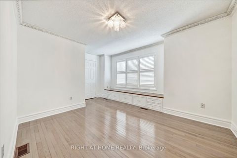 Photo 16 at 8 Santa Maria Trail, Vellore Village, Vaughan