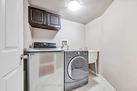Photo 18 at 8 Santa Maria Trail, Vellore Village, Vaughan
