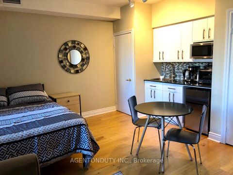 Photo 5 at 407 - 73 Richmond Street W, Bay Street Corridor, Toronto
