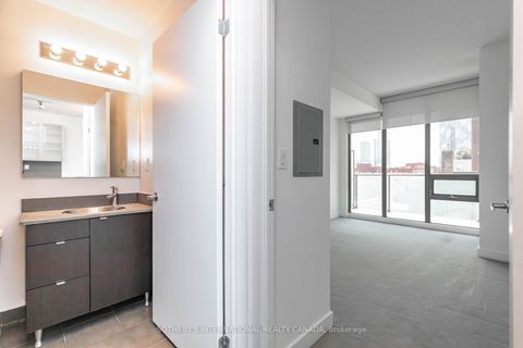 Photo 16 at 609 - 33 Lombard Street, Yonge Corridor, Toronto