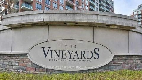 Photo 1 at 512 - 330 Red Maple Road W, Langstaff, Richmond Hill