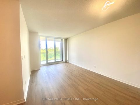 Photo 6 at 512 - 330 Red Maple Road W, Langstaff, Richmond Hill