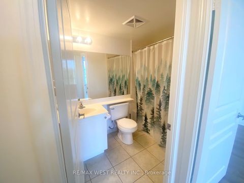 Photo 9 at 512 - 330 Red Maple Road W, Langstaff, Richmond Hill