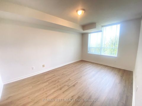 Photo 10 at 512 - 330 Red Maple Road W, Langstaff, Richmond Hill