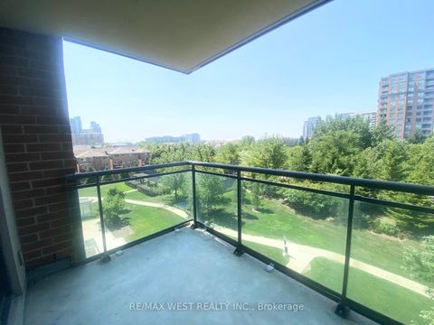 Photo 13 at 512 - 330 Red Maple Road W, Langstaff, Richmond Hill