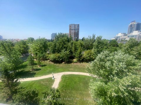 Photo 14 at 512 - 330 Red Maple Road W, Langstaff, Richmond Hill