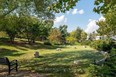Photo 18 at 512 - 330 Red Maple Road W, Langstaff, Richmond Hill