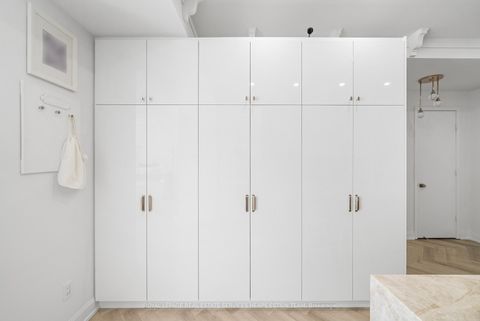 Photo 4 at 409 - 2181 Yonge Street, Mount Pleasant West, Toronto