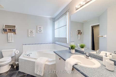 Photo 18 at 30 Earl Stewart Drive, Bayview Wellington, Aurora