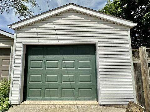 Photo 10 at 27 Cranbrooke Avenue, Lawrence Park North, Toronto