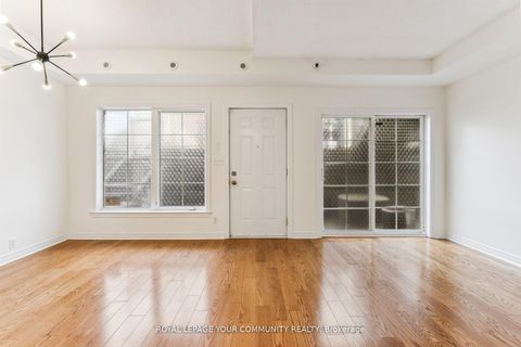 Photo 3 at 103 - 207 Wellesley Street E, South St. James Town, Toronto