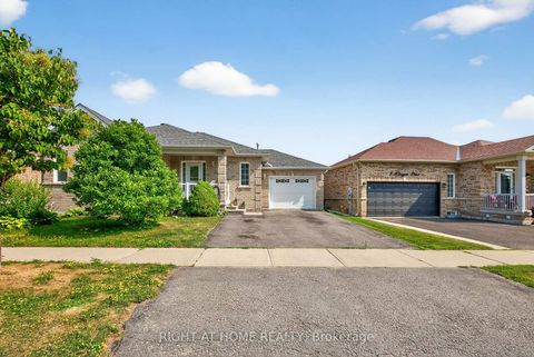 Photo 0 at 3 Player Drive, East Bayfield, Barrie