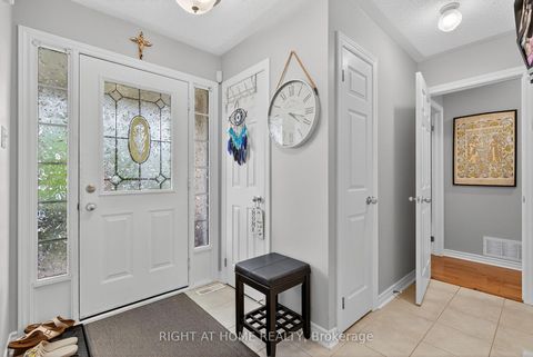 Photo 5 at 3 Player Drive, East Bayfield, Barrie