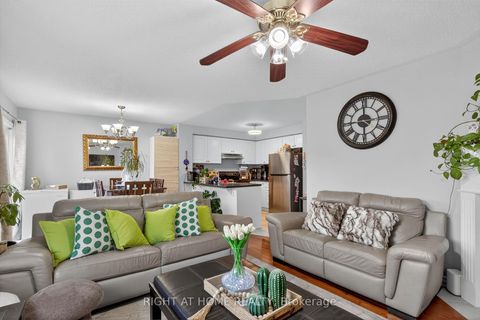 Photo 7 at 3 Player Drive, East Bayfield, Barrie