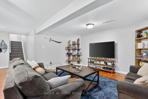 Photo 23 at 3 Player Drive, East Bayfield, Barrie